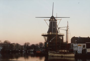 Molen de Adriaan in 2000