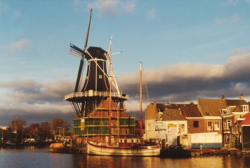 Molen de Adriaan in 2001