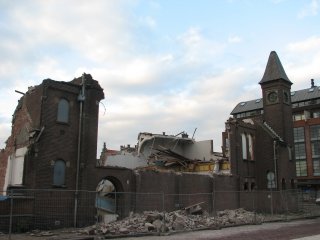 Raaks: sloop kerk De Hoeksteen