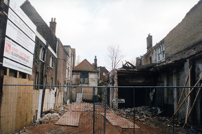 Sloop van gebouwen Lange Begijnestraat